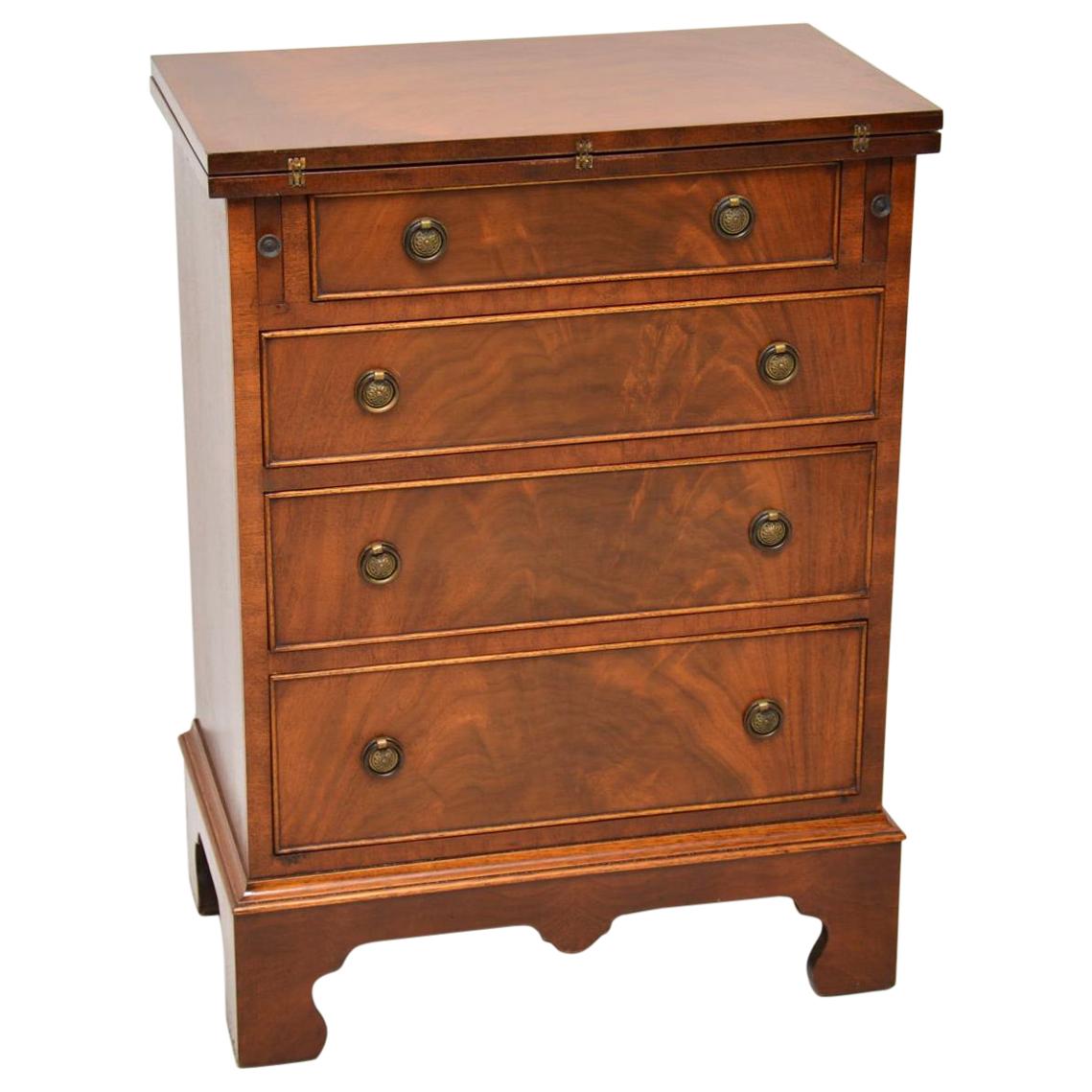 Antique Georgian Style Mahogany Bachelors Chest of Drawers