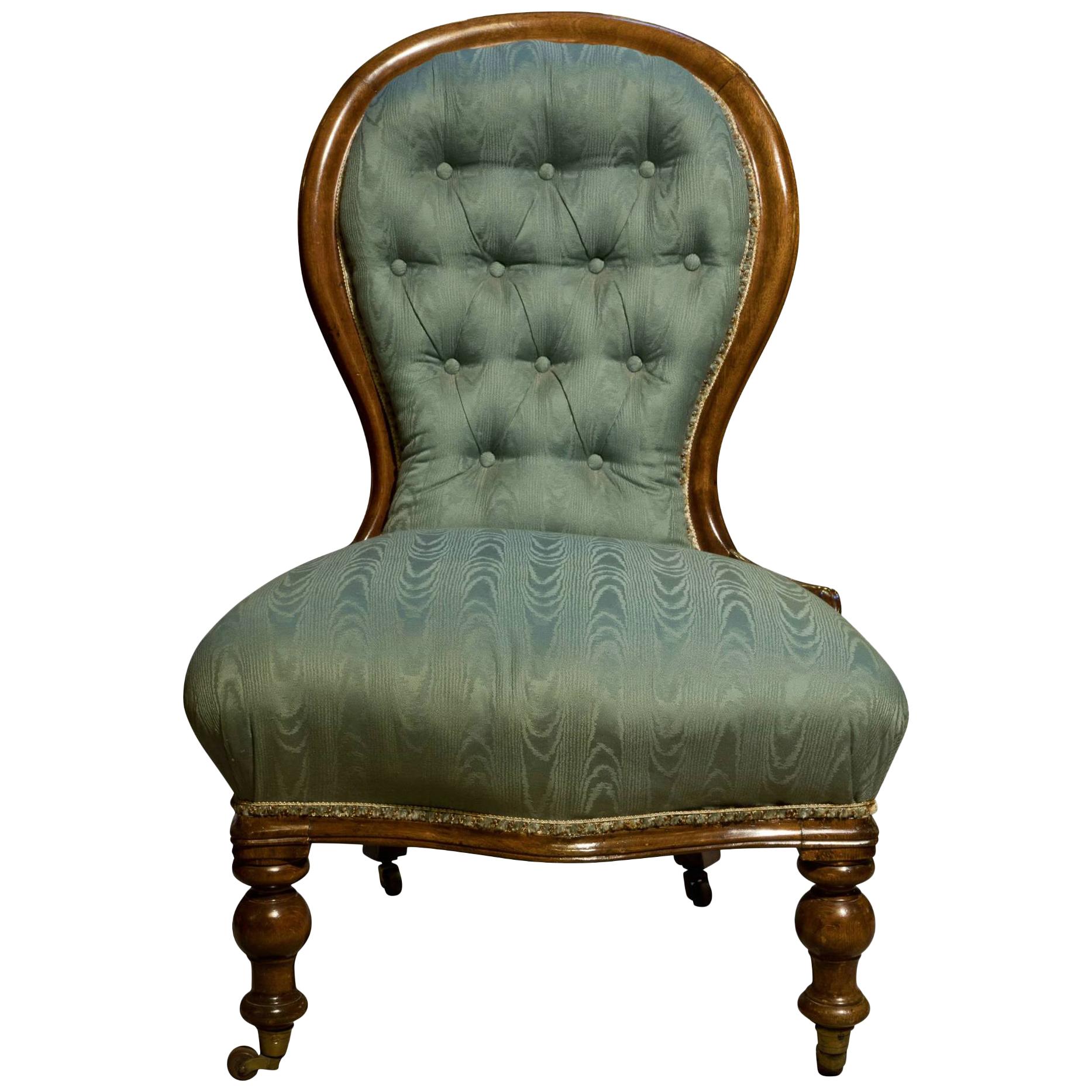 Victorian Walnut Button Back Chair For Sale