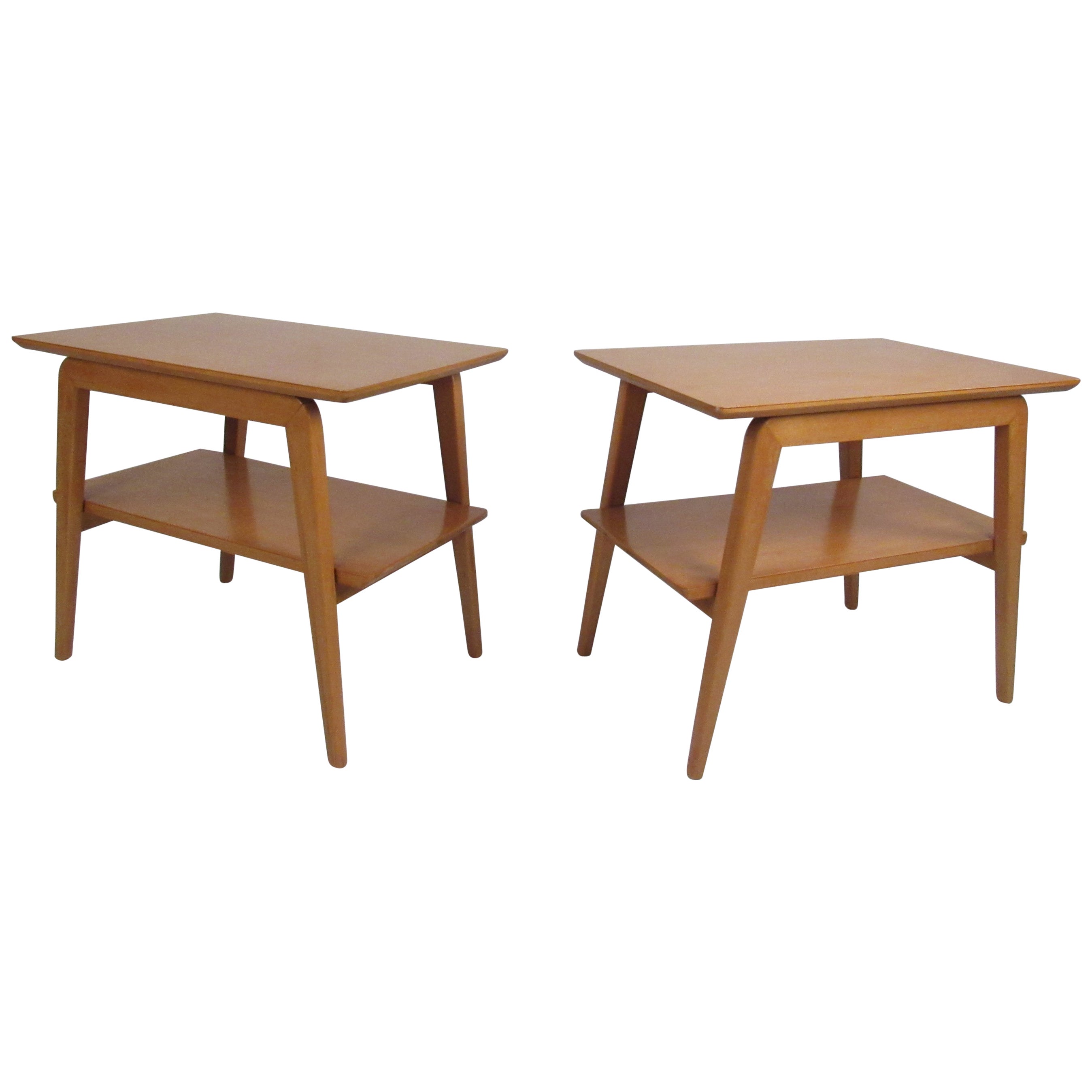 MidCentury Modern TwoTier Tables by Heywood Wakefield, Pair at 1stDibs