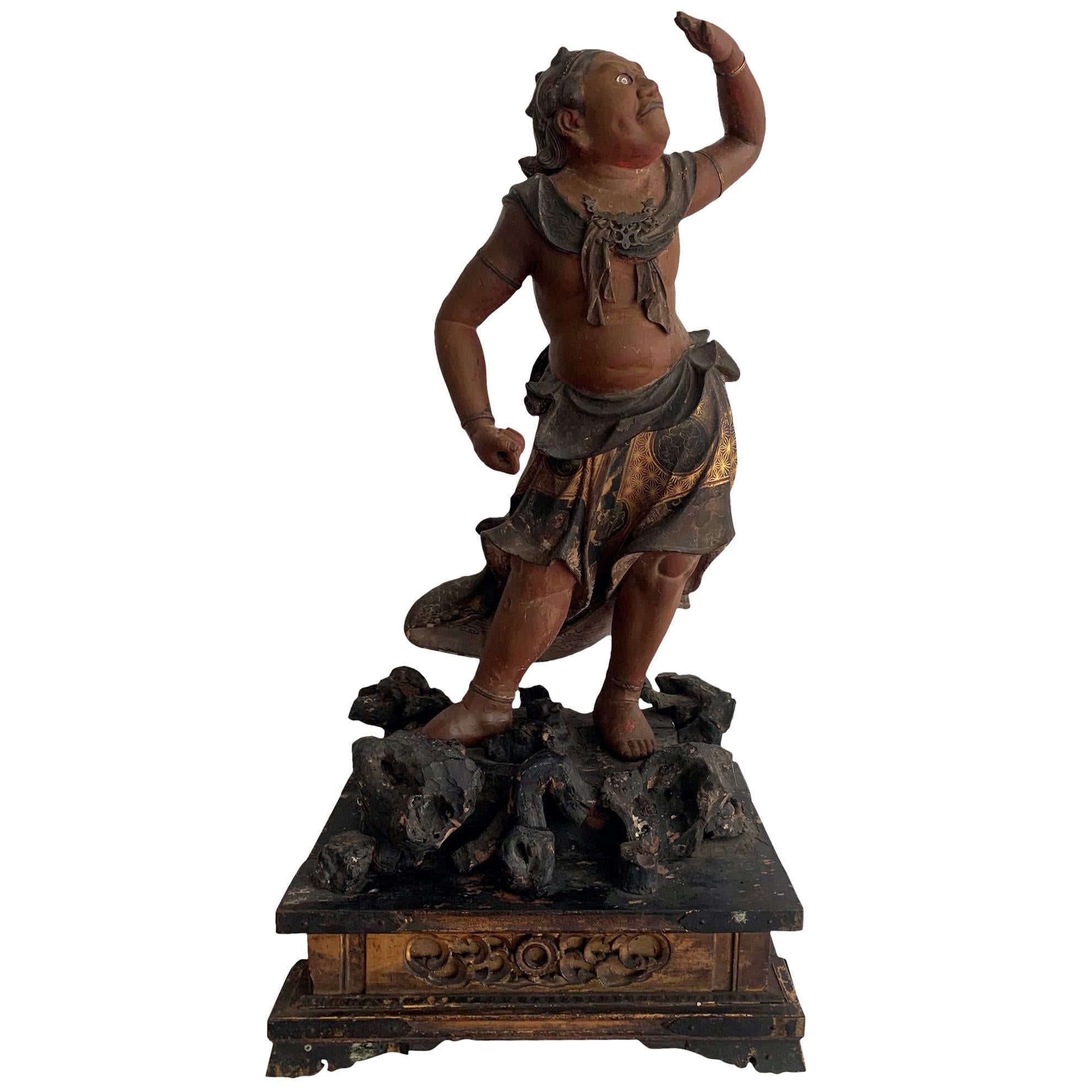 Estatua Budista Japonesa de Madera Lacada y Dorada del Periodo Edo