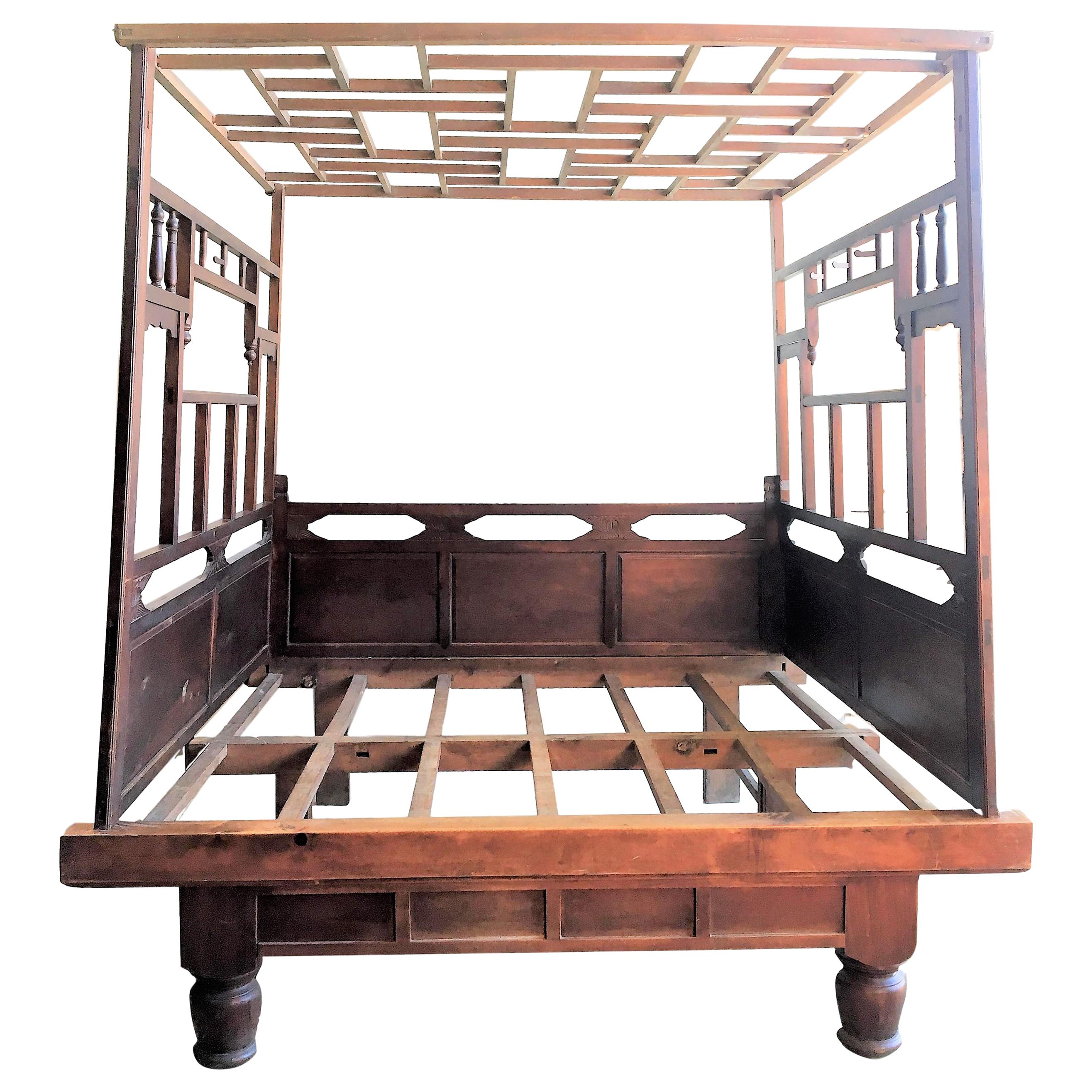 Chinese Enclosed Bed, Late 19th Century