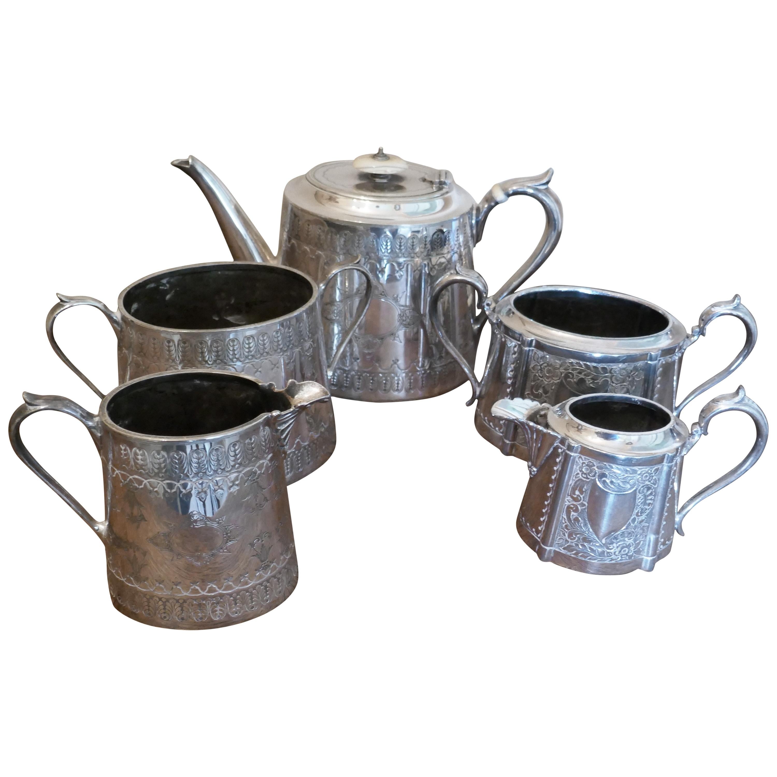 5 pièces d'articles à thé victoriens en métal argenté de John Rond et George Wish en vente