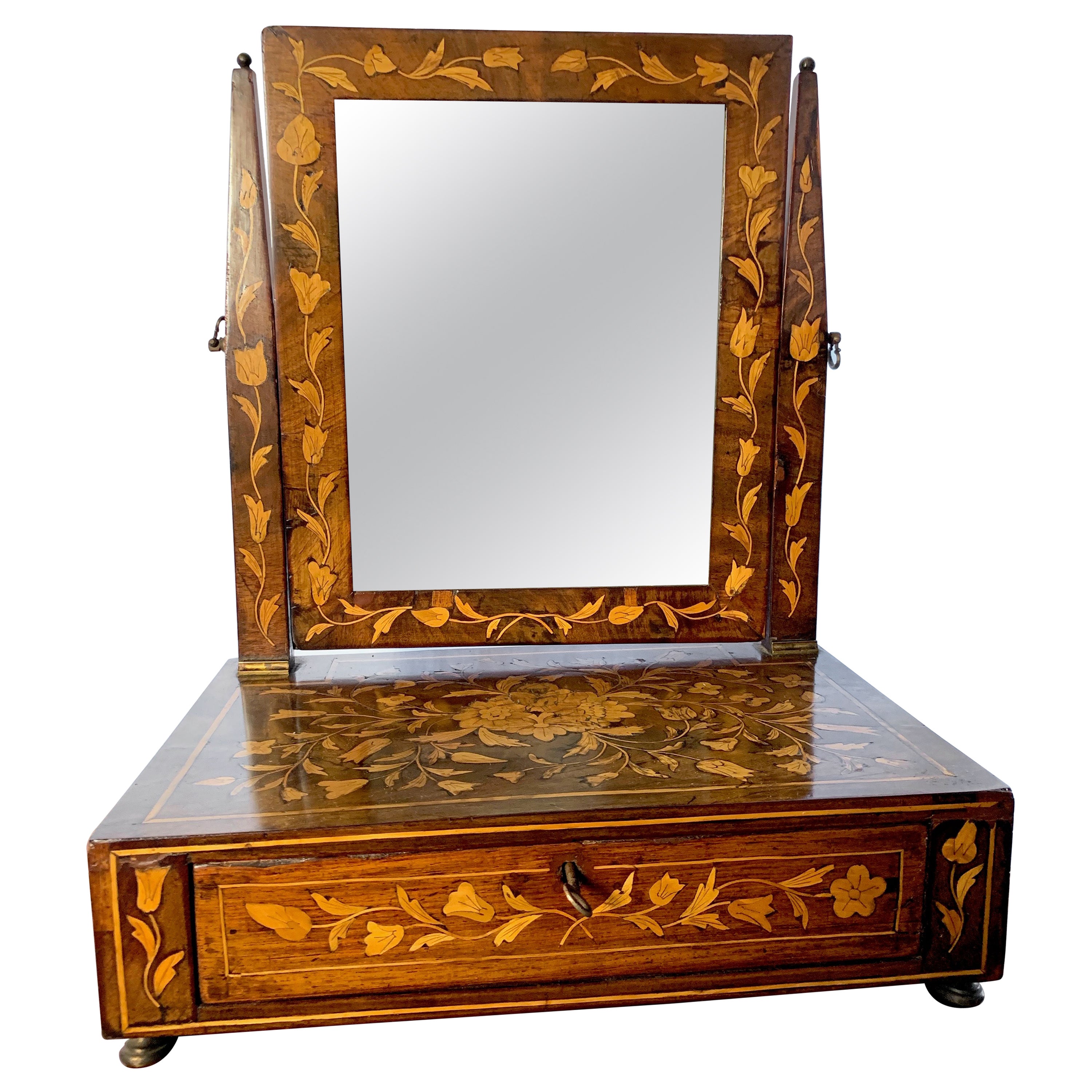 Early 18th Century Walnut Queen Anne Dressing Table Mirror For Sale at
