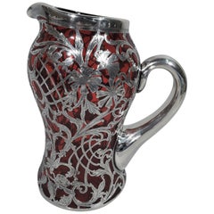 Antica brocca per acqua Alvin Art Nouveau in vetro rosso e sovrapposizione d'argento
