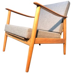 Vintage Mid-Century Modern Danish Easy Lounge Chair in Beechwood