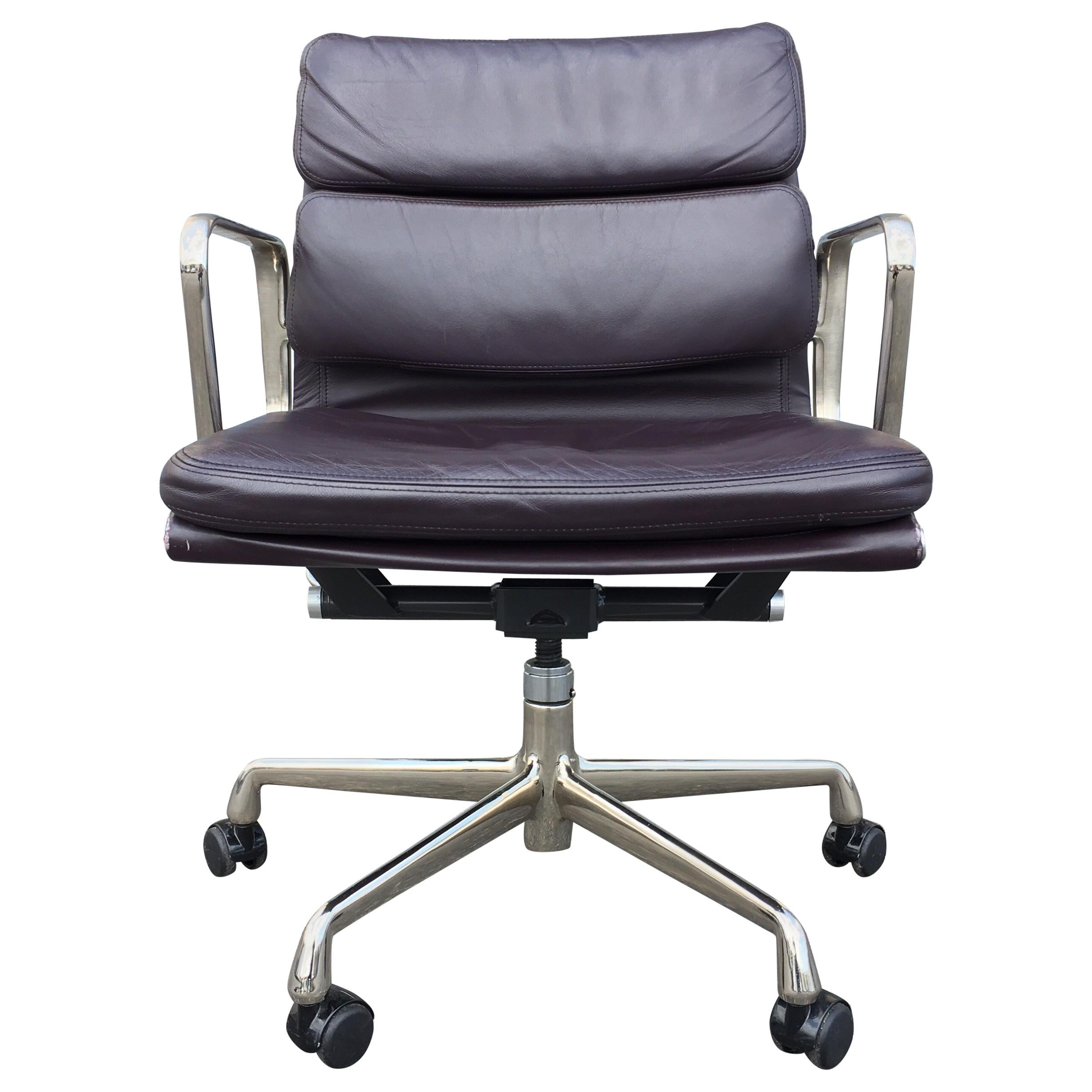 Eames Leather Soft Pad Management Chairs for Herman Miller