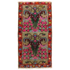 Türkischer botanischer Vintage-Teppich im Botanical-Stil