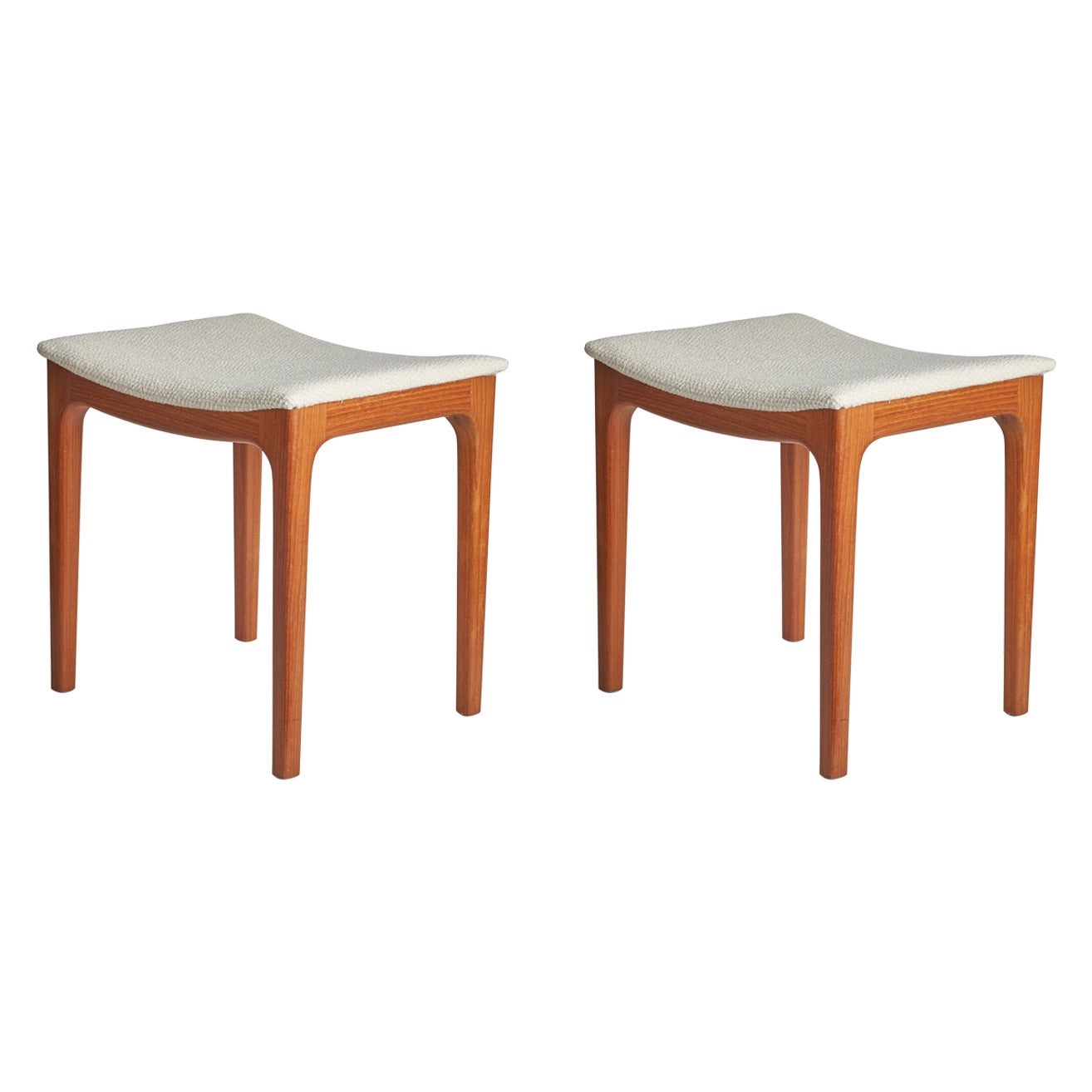 Gustav Bertelsen, Pair of Stools, Solid Teak, White Fabric, Denmark, 1950s For Sale