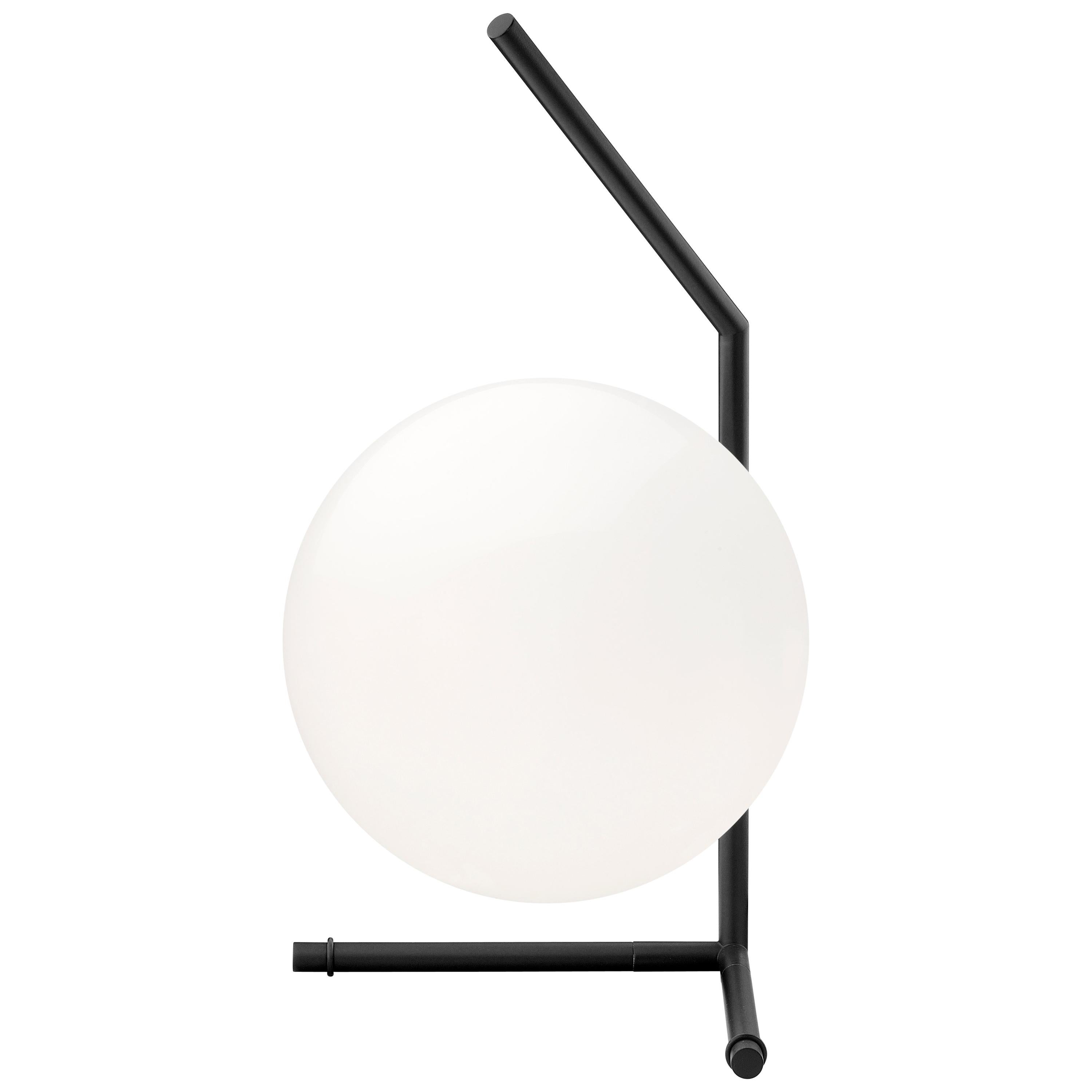 Michael Anastassiades Moderne minimalistische Schwarz-Glas-Tischlampe für FLOS