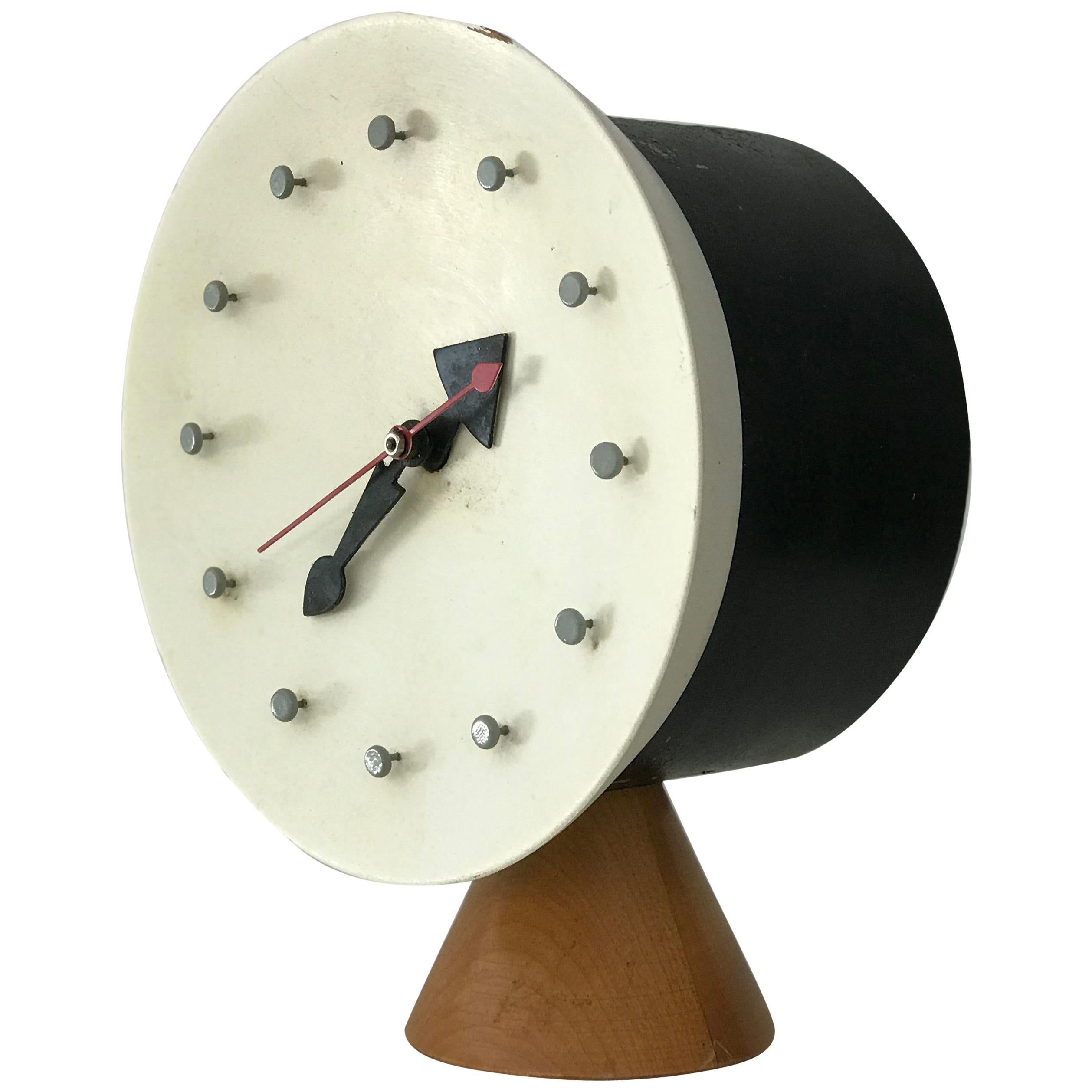 Modernist Desk Table Clock by George Nelson and Irving Harper for ...