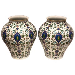 Pareja de jarrones grandes de porcelana