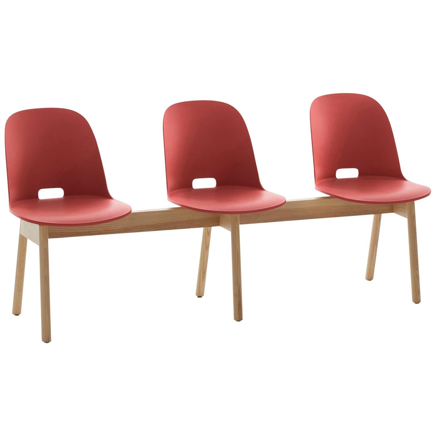 Emeco Alfi 3-Sitzbank in Rot und Eschenholz mit hoher Rückenlehne von Jasper Morrison