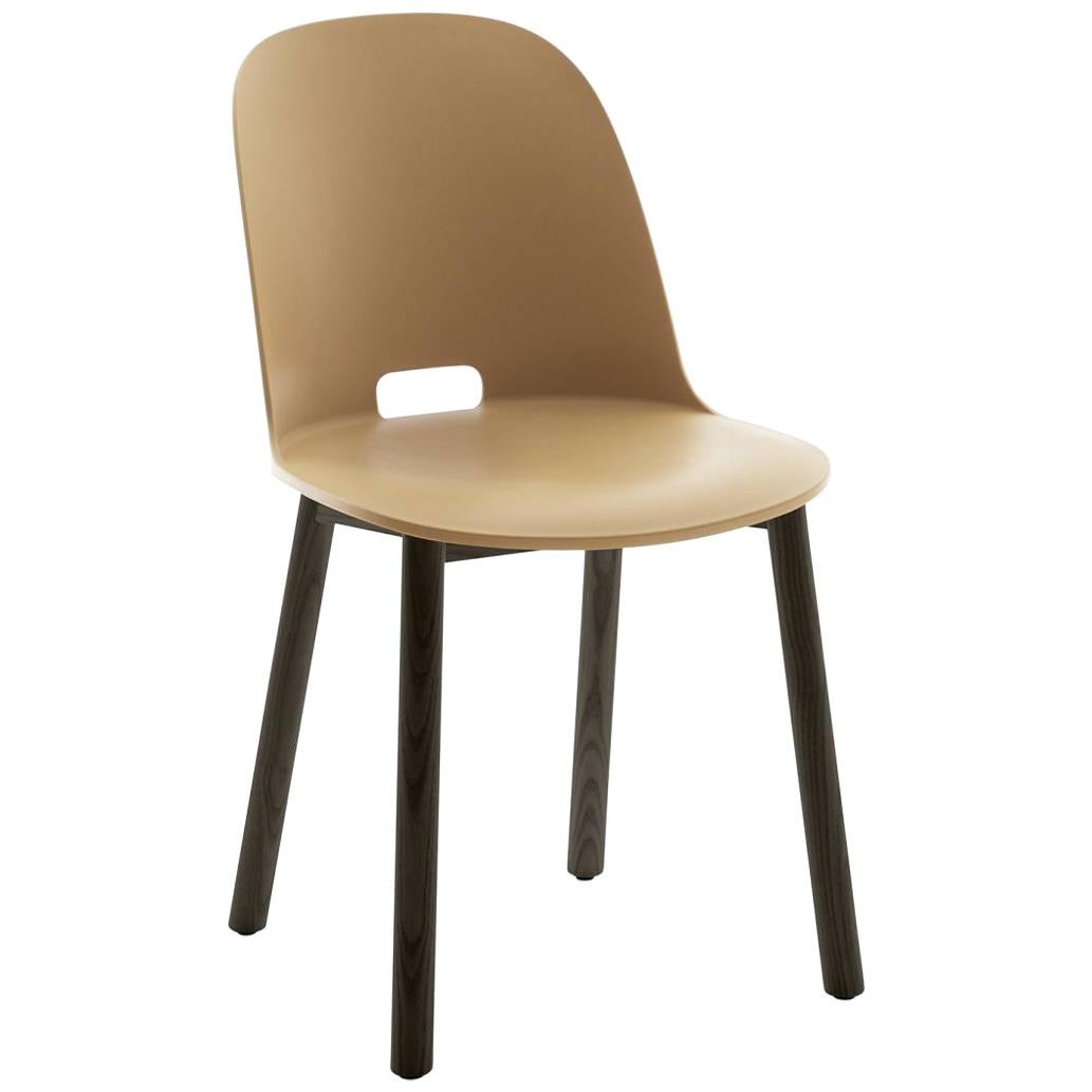 Emeco Alfi-Stuhl aus sandfarbener und dunkler Esche mit hoher Rückenlehne von Jasper Morrison