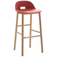 Tabouret de bar Emeco Alfi rouge et frêne avec dossier bas par Jasper Morrison