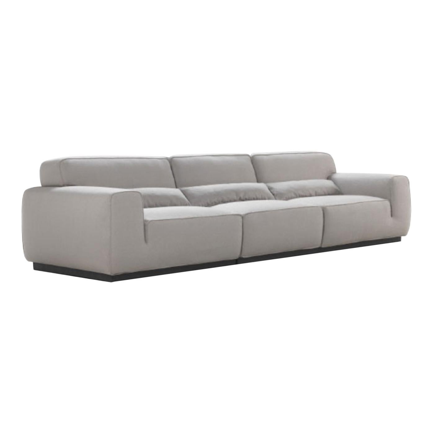 'CARAVAGGIO' Pastel Grey 3-Seater Sofa with Full Wooden Leg im Angebot