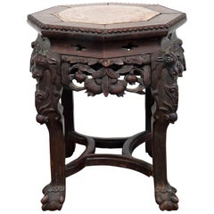 Support chinois de fougère à motif taboret avec dessus en marbre incrusté