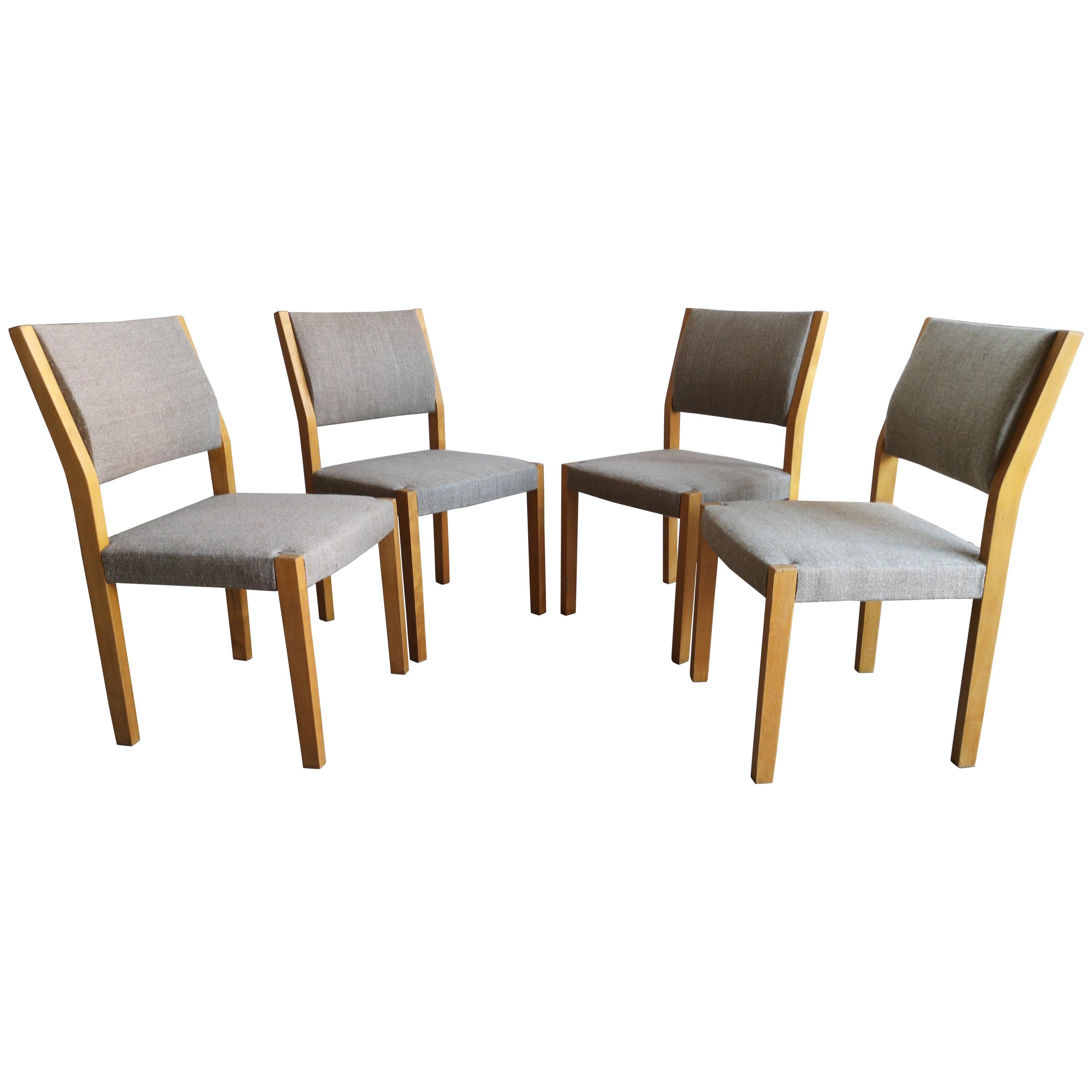 Set of 4 Alvar Aalto / Hellevi Ojanen Model 621 Upholstered Dining Chairs For Sale