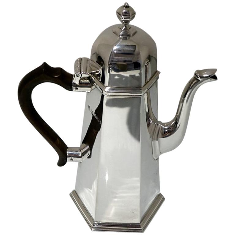 20th Century Modern George V Sterling Silver Coffee Pot London 1935 S J Phillips For Sale