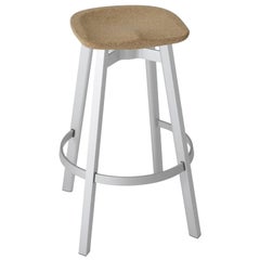 Tabouret de bar Emeco Su en aluminium naturel avec assise en liège de Nendo