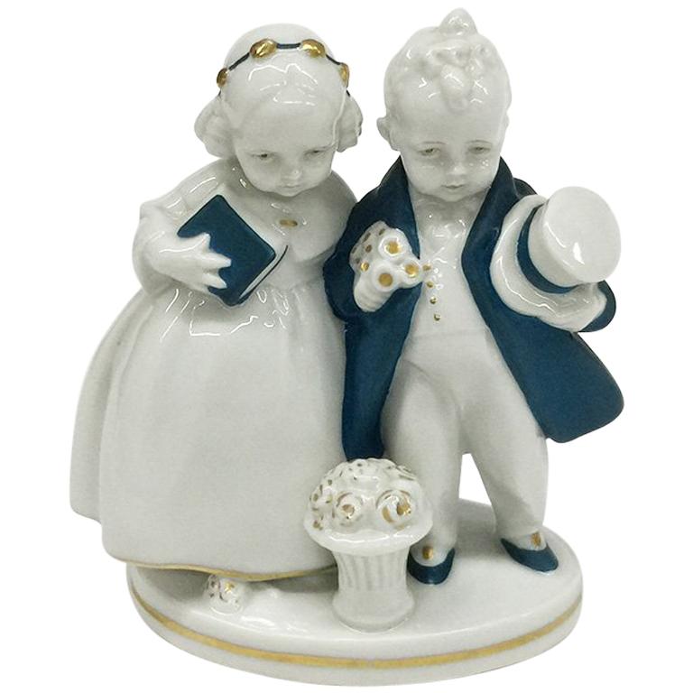 Porcelain figurine by Katzhütte for Hertwig & Co, 1920-1930 For Sale