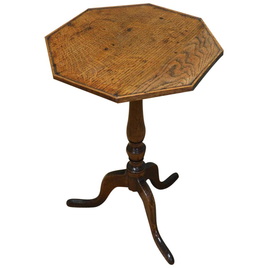 Beautifully Figured Regency Oak Antique Occasional Table