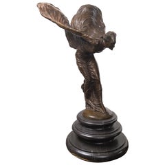 Grande statue en bronze "Spirit of Ecstasy" (Esprit d'extase)