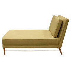 Chaise Paul McCobb avec pieds en acajou et brancards en laiton:: années 1950