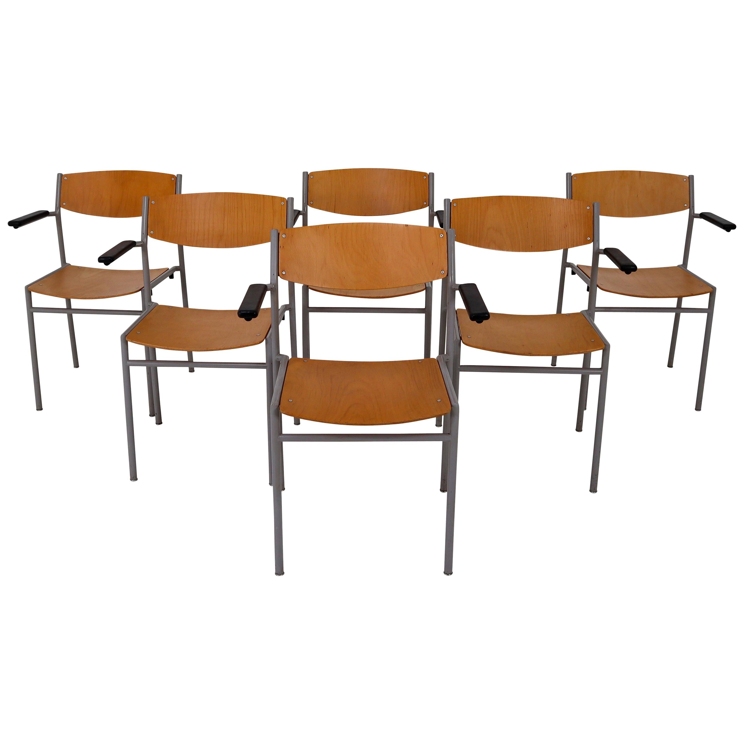 Crazy set of 100 x comfortable industrial plywood chairs, produced in Holland 