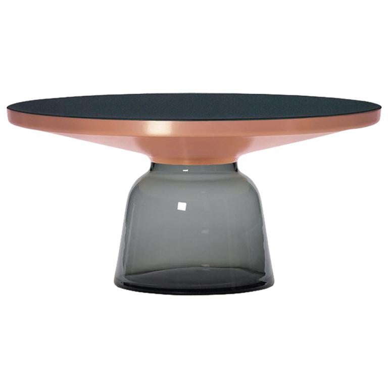 Table basse ClassiCon Bell en cuivre et gris quartz de Sebastian Herkner