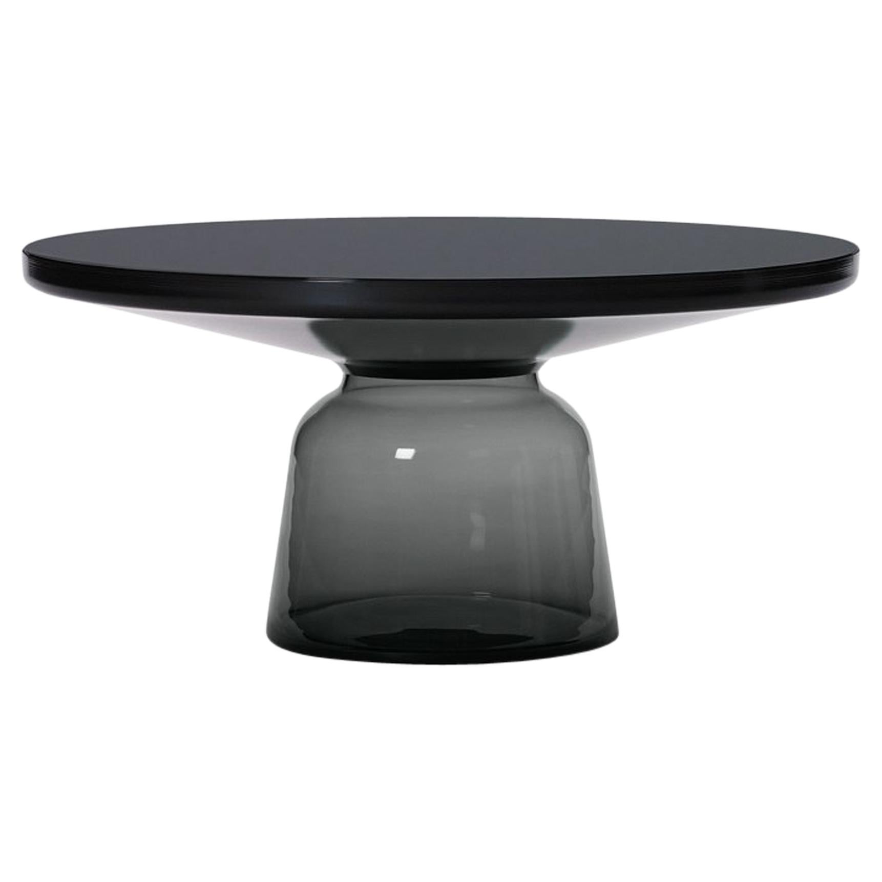 Table basse ClassiCon Bell en noir et gris quartz par Sebastian Herkner