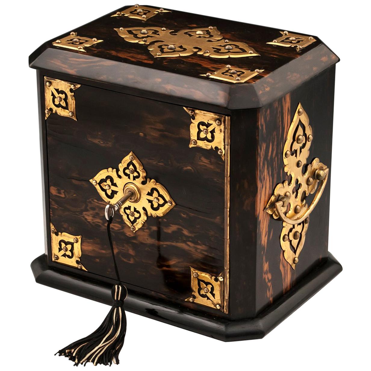 Antique Jewelry by Betjemann and Son, 19th Century For Sale at