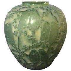 1919 Rene Lalique Perruches Vase Staines Lime Green Glass, Parrots