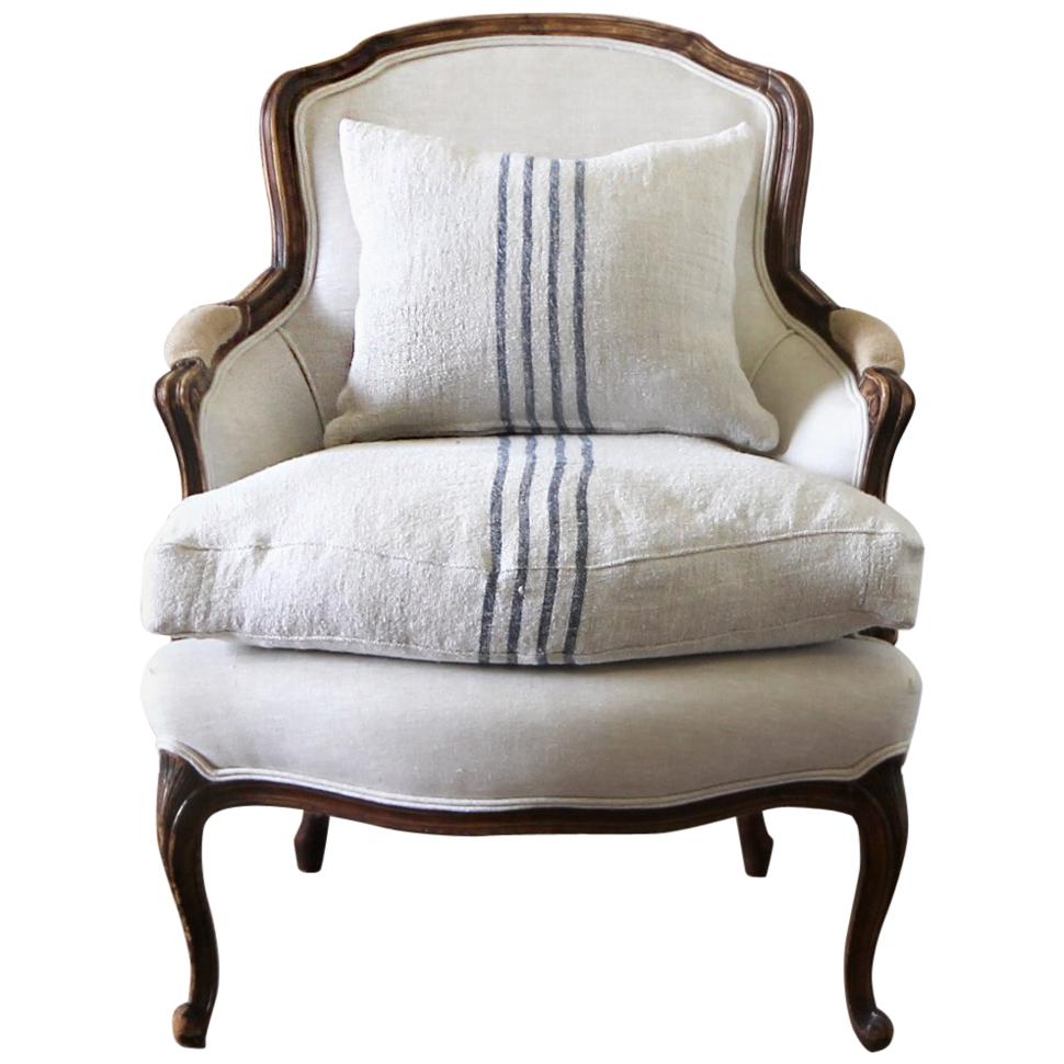 Early 20th Century French Country Bergere Chair with Linen Grainsack Upholstery
