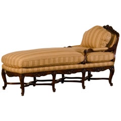 Antique French Régence Period Carved Walnut Chaise Lounge, circa 1720
