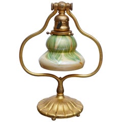 Tiffany Studios Bronze und Favrile Lampe