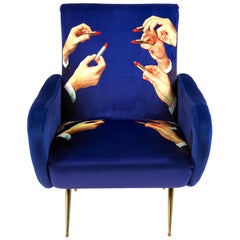 Fauteuil tapissé "Lipsticks" de Seletti par Toiletpaper Magazine