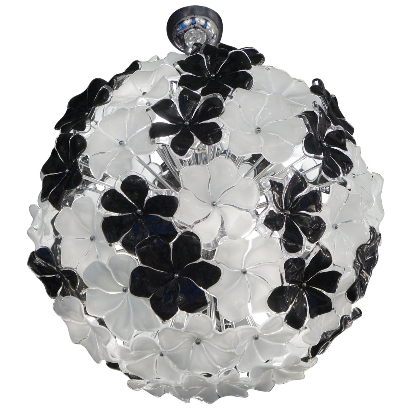Alberto Donà Mid-Century Modern Black White Flower Murano Glass Chandelier, 1994 For Sale