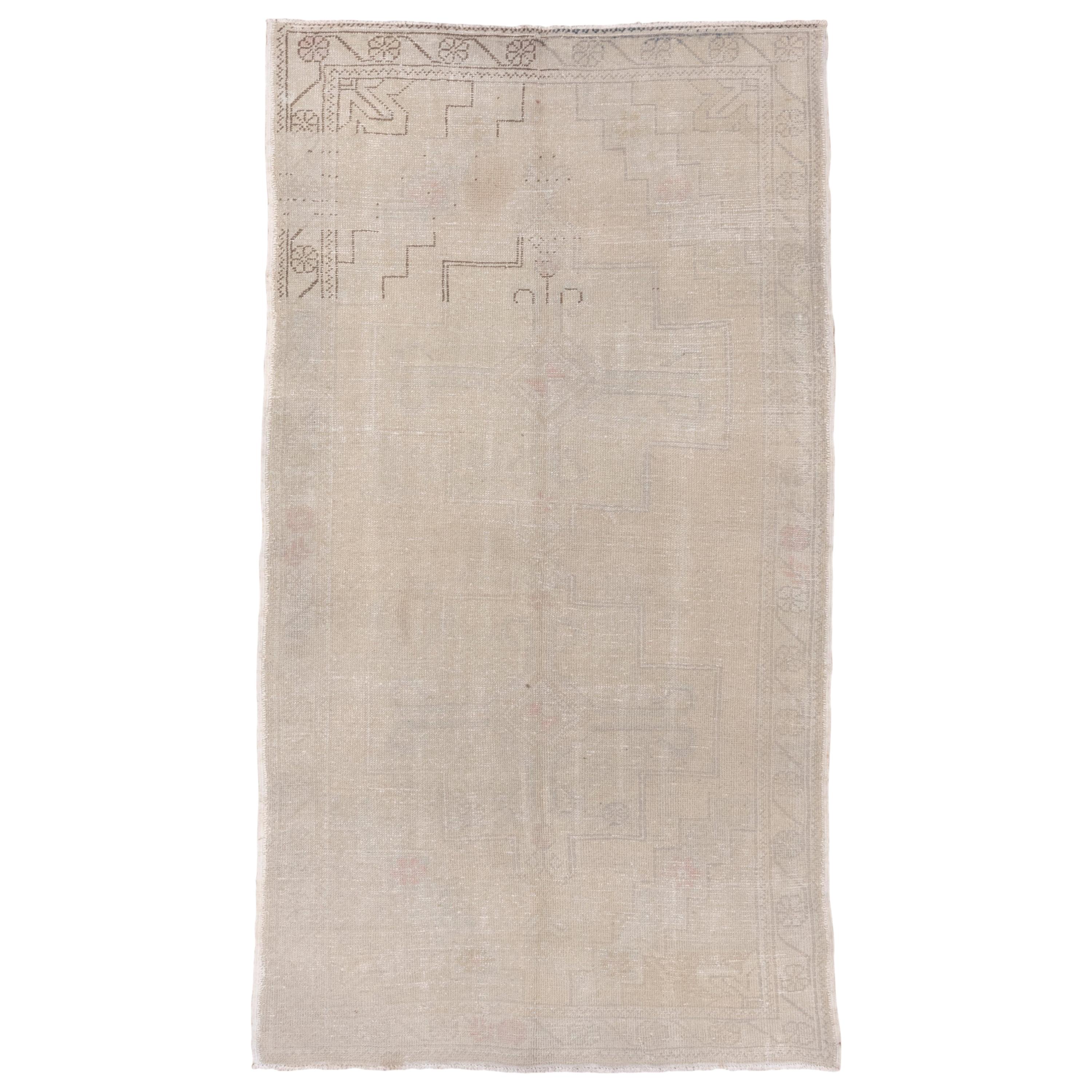 Subdued Oushak Rug, Gray, Distressed For Sale