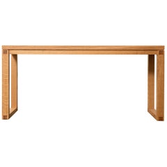 Table console étroite et moderne en bois de chêne blanc de style Parsons par Alabama Sawyer