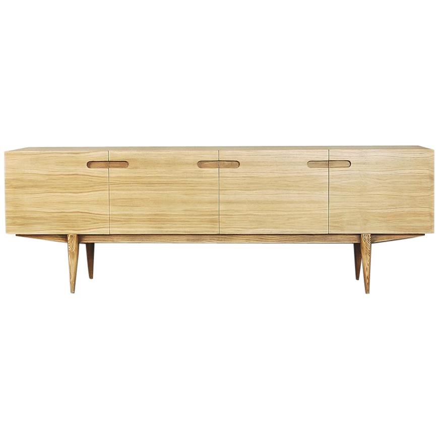 Mid-Century Modern Japanese Minimalist Ash and Oak Long Sideboard, 1960s For Sale