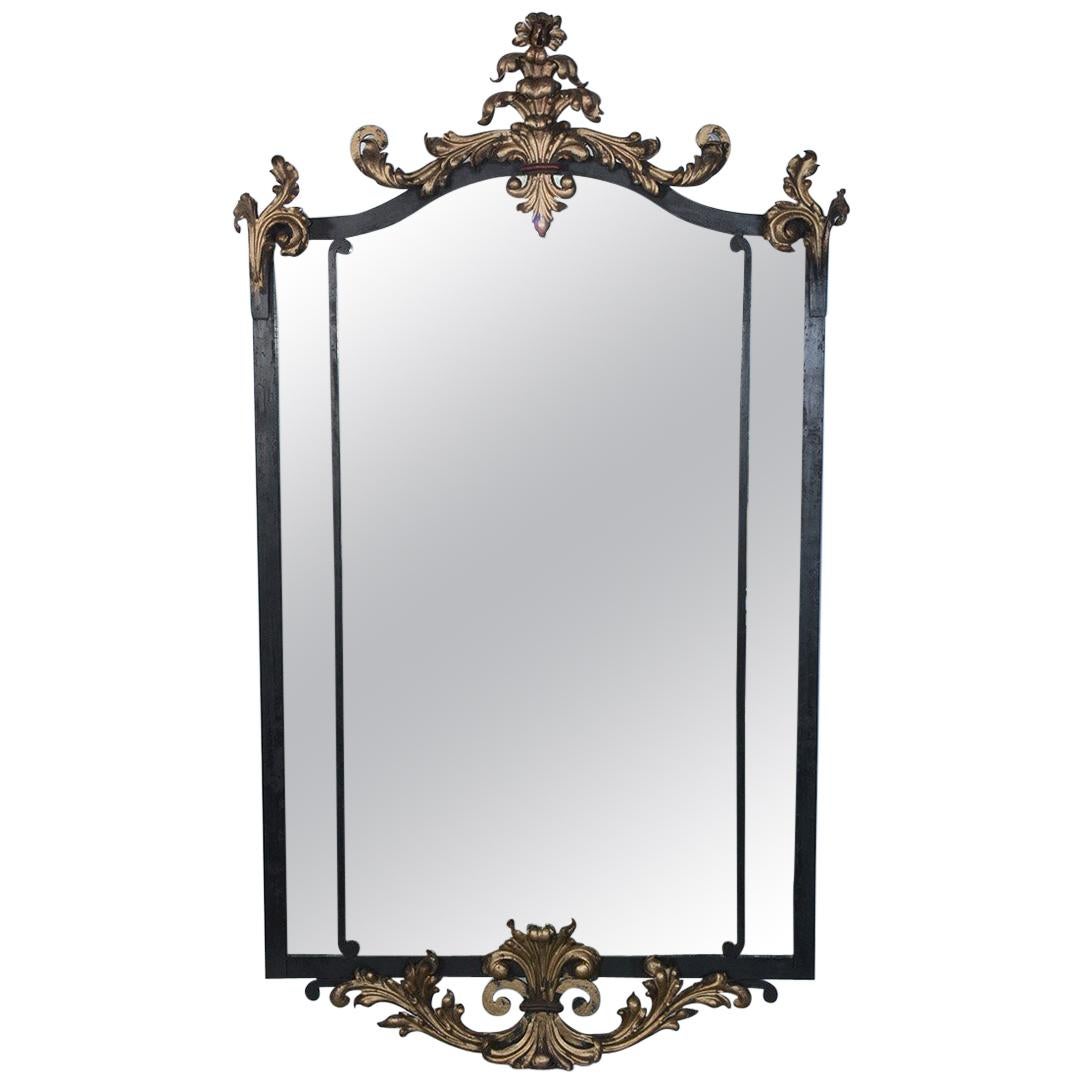 Miroir à cadre métallique en tôle orné de style Chippendale