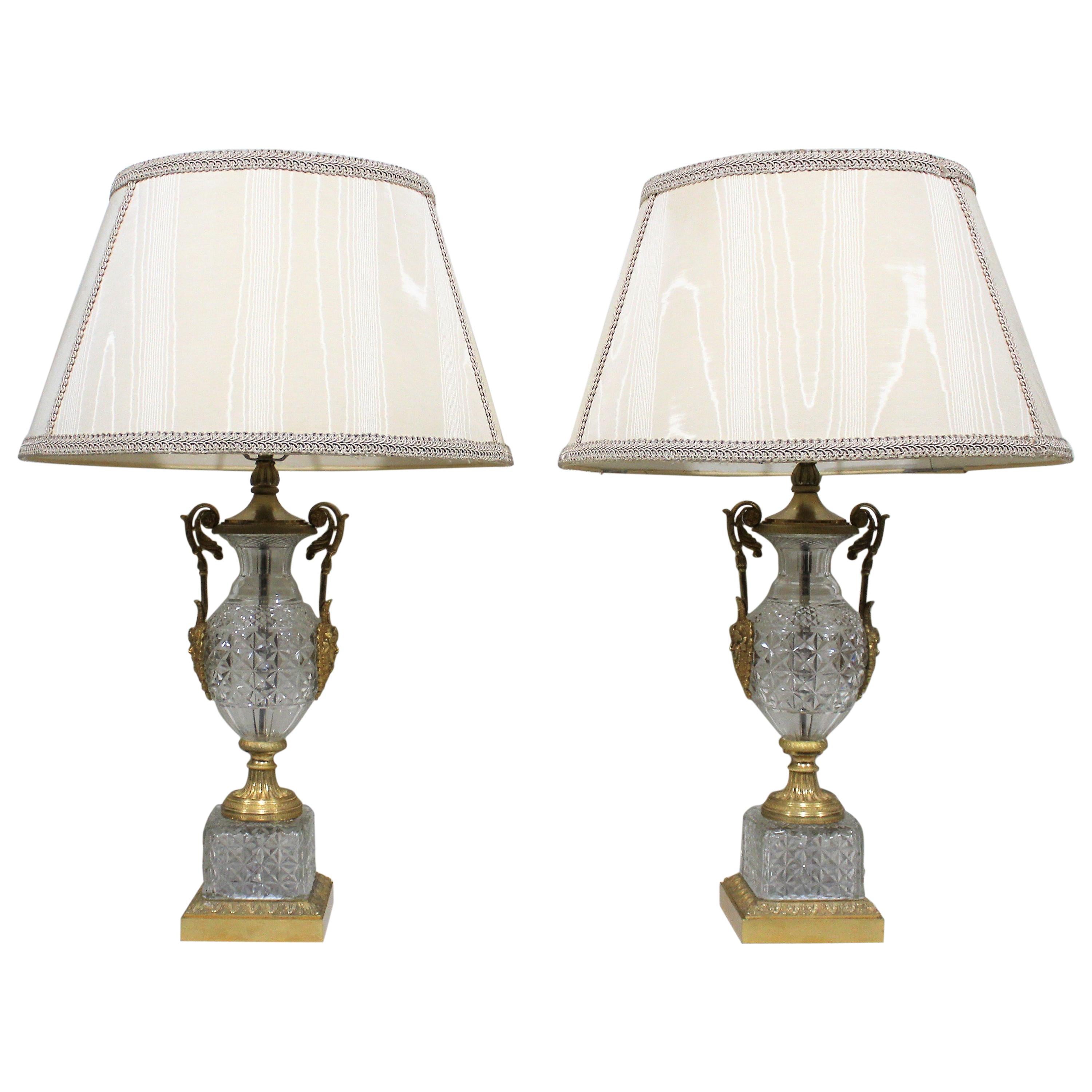 Pair of 1920s Austrian Diamond Pattern Cut Crystal Gilt Bronze Table Lamps