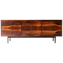 Crédence / buffet en bois de rose Jack Cartwright pour Founders