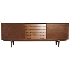 Enfilade / crédence en chêne du milieu du siècle n° 65 de Skovby Mobler, Danemark, années 1960