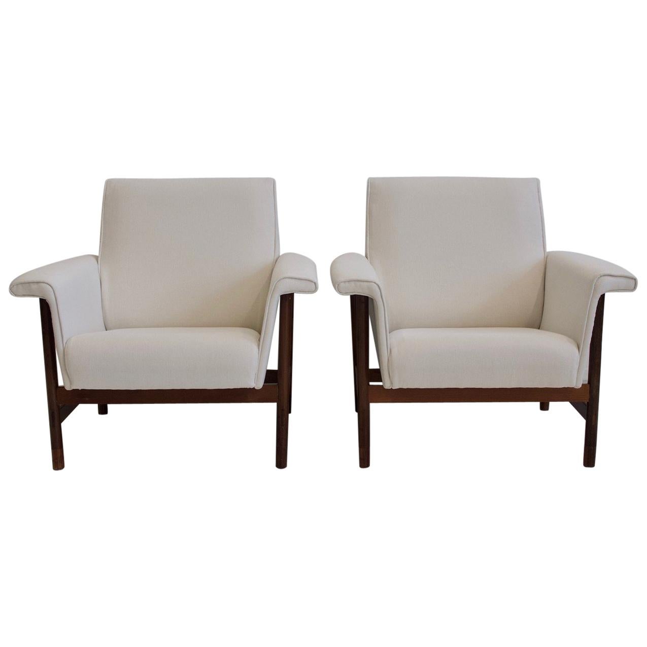 Pair of White Armchairs with Wooden Frame