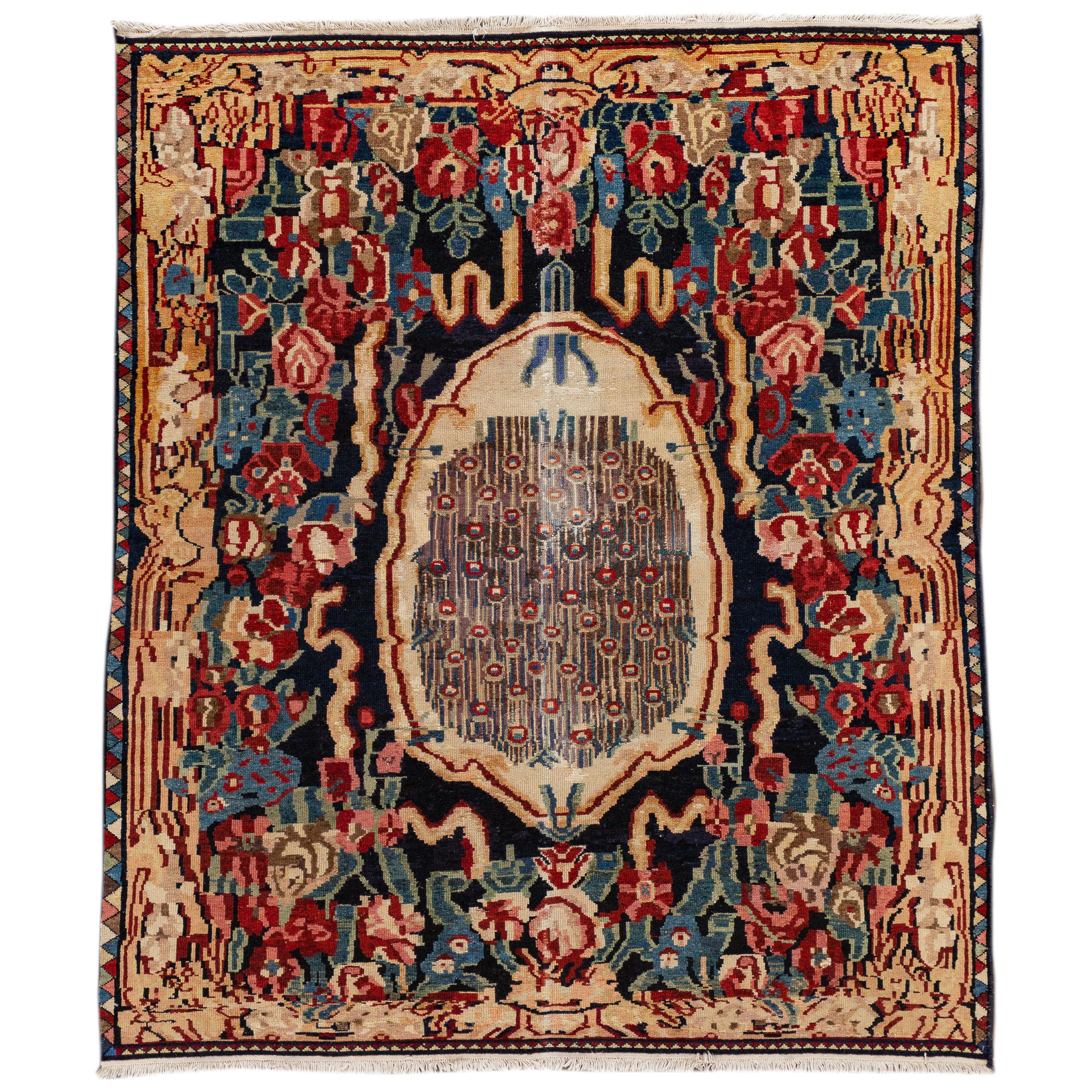 Early 20th Century Bakhtiari Scatter Rug For Sale