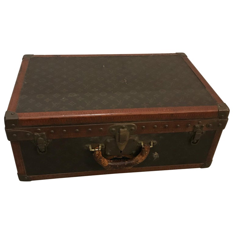 Louis Vuitton Suitcase Trunk with Key For Sale at 1stdibs