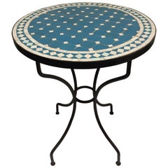 Table de bistrot mosaïque marocaine à carreaux bleus
