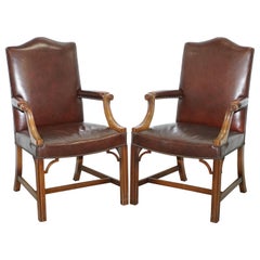 Paire de fauteuils Gainsborough en cuir marron d'origine Hillcrest des années 1930