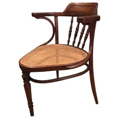 Dreibein-Stuhl Thonet Kohn um 1900, neu mit Rohrverkleidung